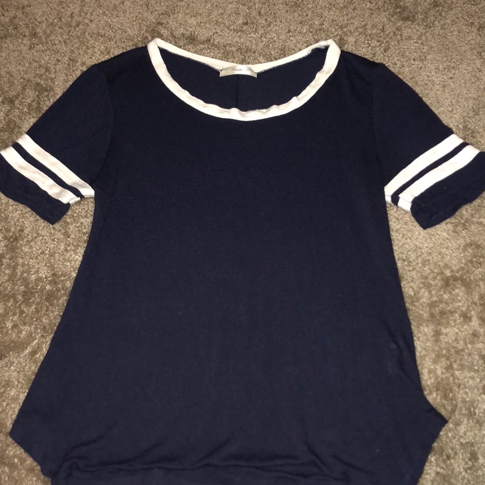 Navy blue t shirt
